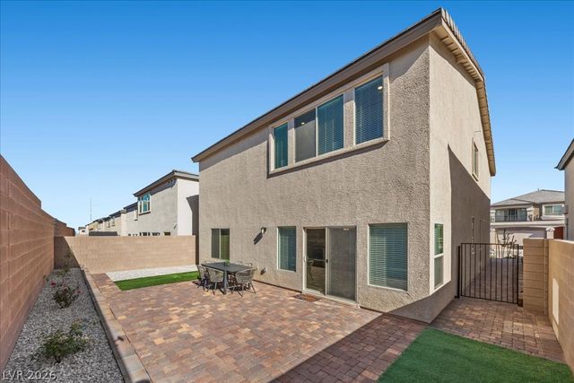 7411 Legacy Point Street, Las Vegas, NV 89113