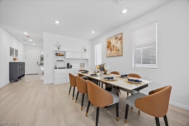 7411 Legacy Point Street, Las Vegas, NV 89113