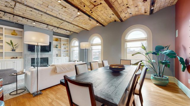 300 Wall Street 606