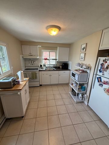 20 Coolidge Hill Road 3, Watertown, MA 02472