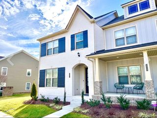 1707 Shadow Green Dr, Franklin, TN 37064