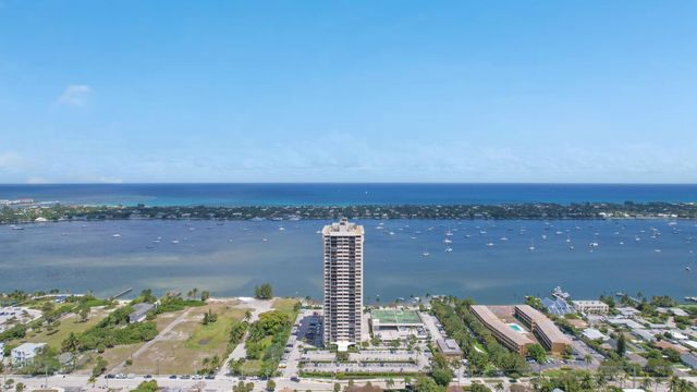 5600 N Flagler Drive 904, West Palm Beach, FL 33407