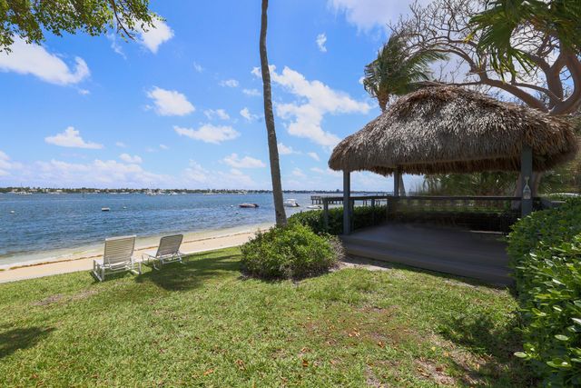 5600 N Flagler Drive 904, West Palm Beach, FL 33407