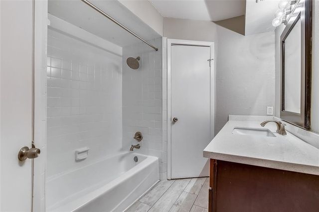 10839 Sugar Hill Drive A, Houston, TX 77042