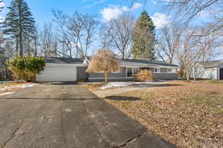 7260 Cottonwood, West Bloomfield, MI 48322