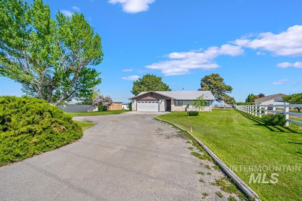 1940 SW 3rd Ave, Fruitland, ID 83619