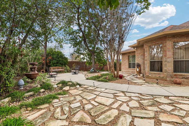 7 Greens Shadow, San Antonio, TX 78216