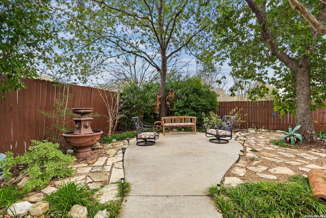 7 Greens Shadow, San Antonio, TX 78216