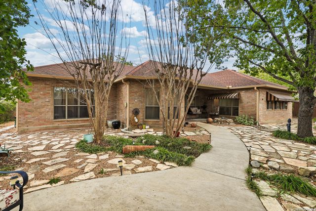 7 Greens Shadow, San Antonio, TX 78216