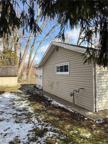 1262 Churchill Road, Youngstown, OH 44505