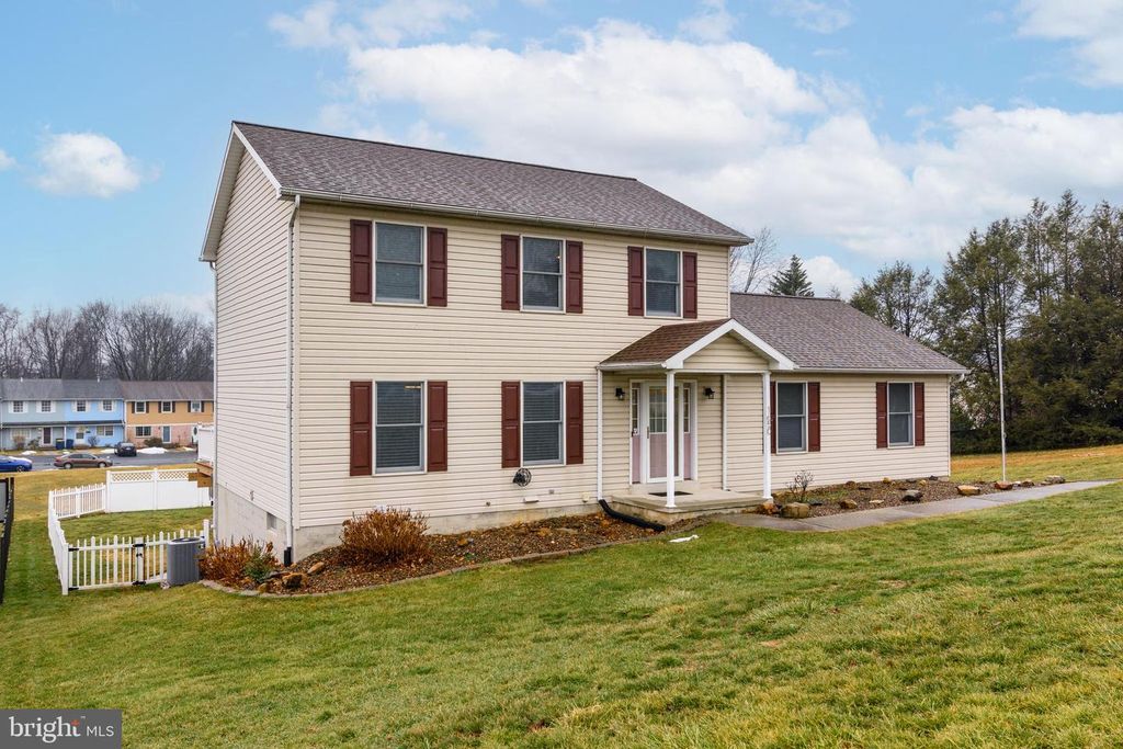 1650 ROSEDALE AVE, Middletown, PA 17057