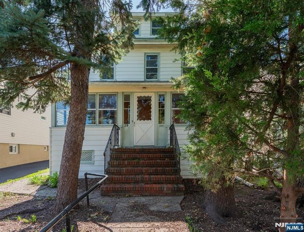 29 Luddington Avenue, Clifton, NJ 07011