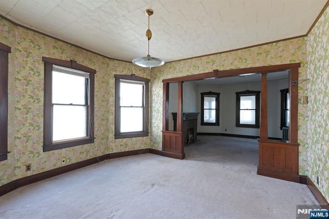 29 Luddington Avenue, Clifton, NJ 07011