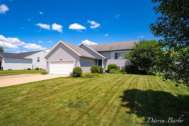 7904 Westside Drive, Hudsonville, MI 49426