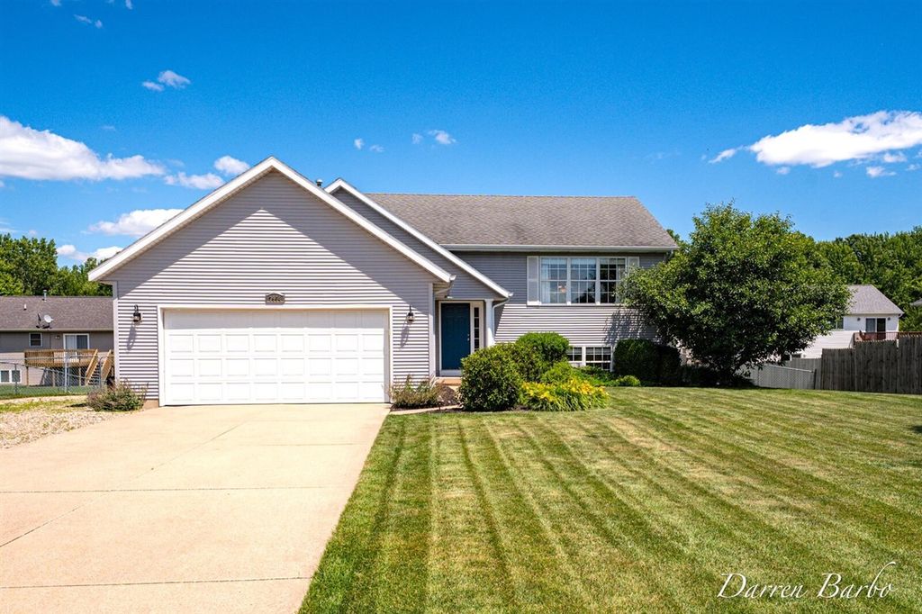 7904 Westside Drive, Hudsonville, MI 49426