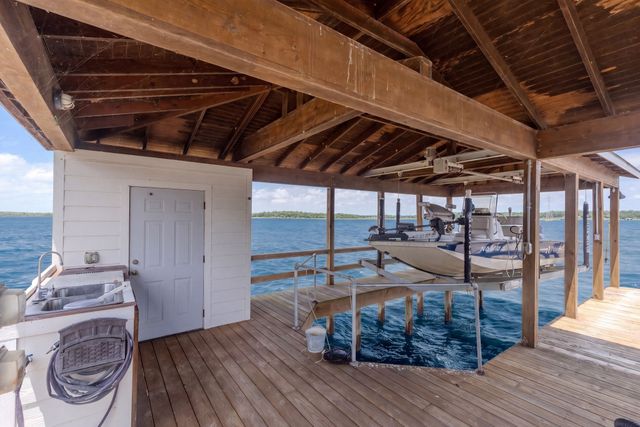 1185 Rs County Road 3503, Emory, TX 75440