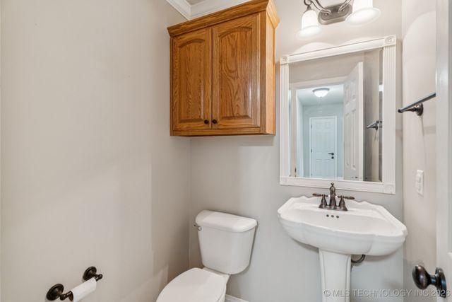 9919 E 123rd Street S, Bixby, OK 74008