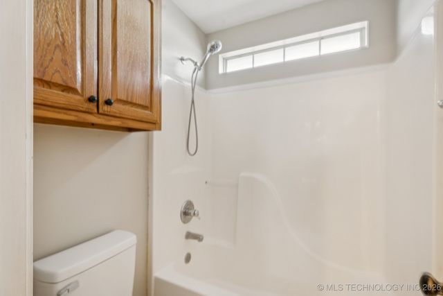 9919 E 123rd Street S, Bixby, OK 74008