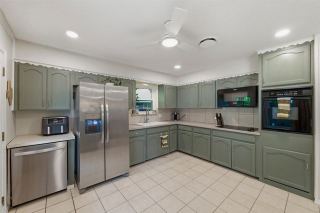 514 Huntingdon Court, Irving, TX 75061