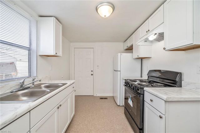 1804 Shell Rd # A, Hampton, VA 23661