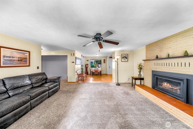 21711 Sterling Drive, Sedro Woolley, WA 98284