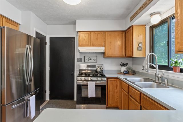 1282 Centennial Drive, Ontario, NY 14519