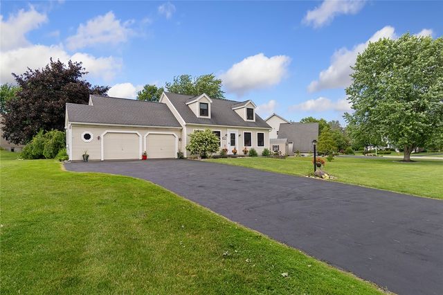 1282 Centennial Drive, Ontario, NY 14519
