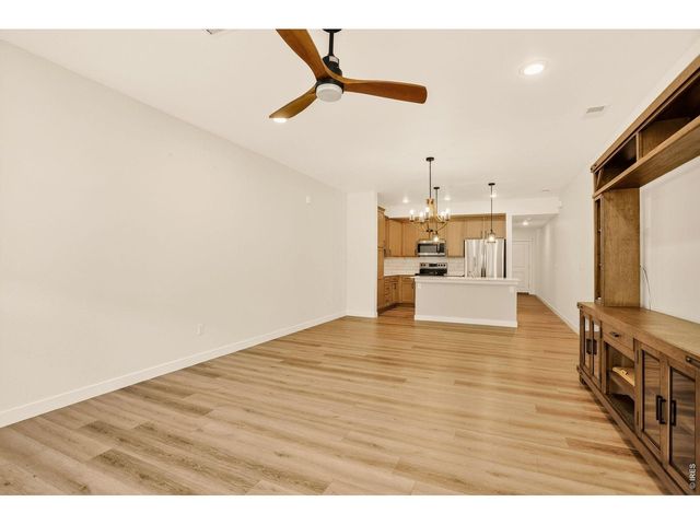 330 High Point Dr B-105, Longmont, CO 80504