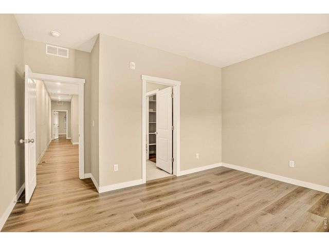 330 High Point Dr B-105, Longmont, CO 80504