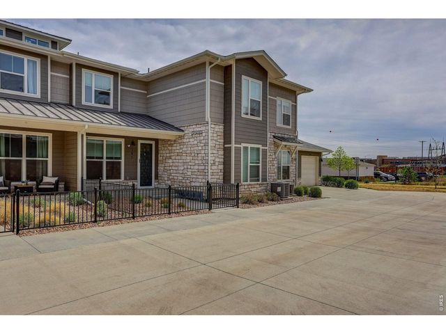 330 High Point Dr B-105, Longmont, CO 80504