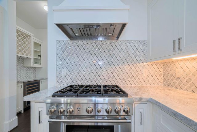 6525 Wharton Street, Houston, TX 77055