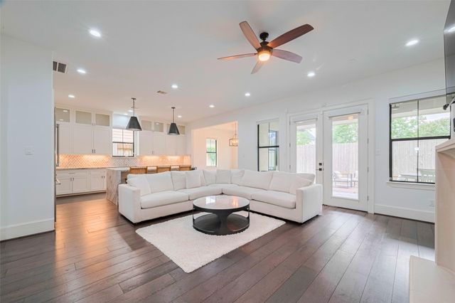 6525 Wharton Street, Houston, TX 77055