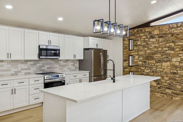 726 CORONET ST, San Antonio, TX 78216