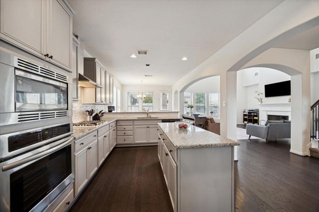 2423 Flowering Brook Lane, Sugar Land, TX 77479