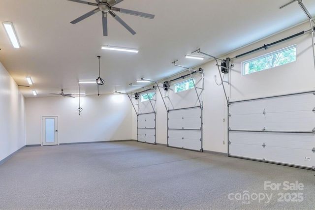 2725 Monarch Drive, Charlotte, NC 28214
