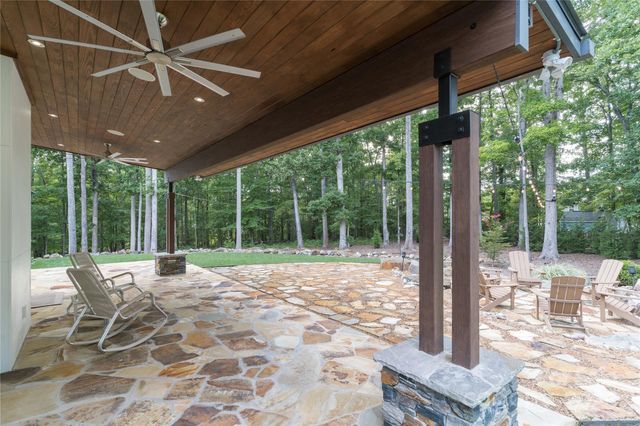 2725 Monarch Drive, Charlotte, NC 28214