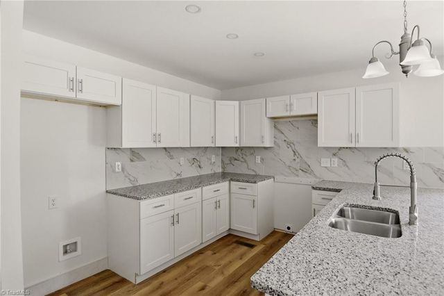 418 Bristol Street, Lexington, NC 27292