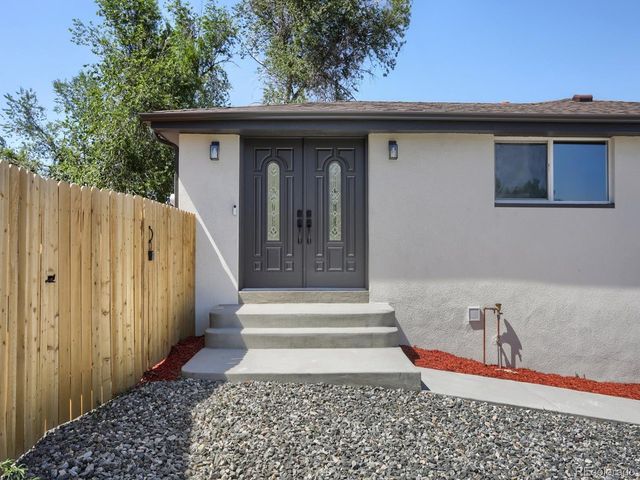 3175 S Clay St, Englewood, CO 80110