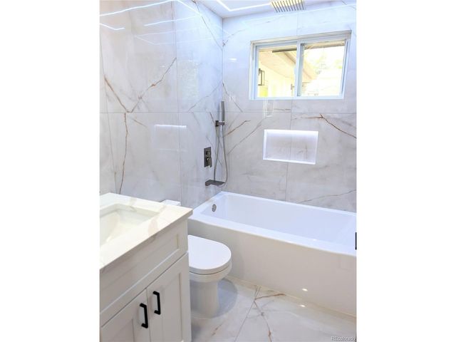 3175 S Clay St, Englewood, CO 80110