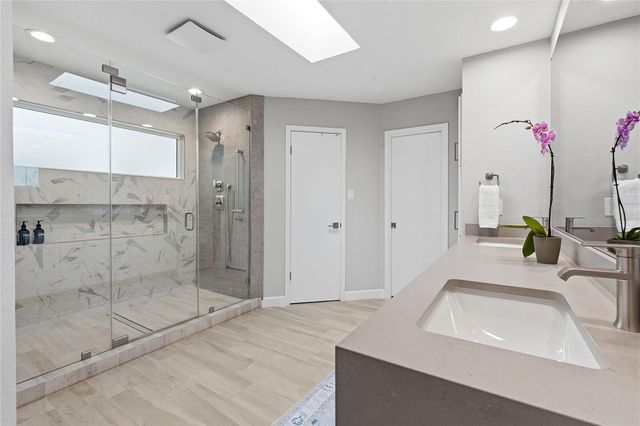 7413 Lakewood DR, Austin, TX 78750