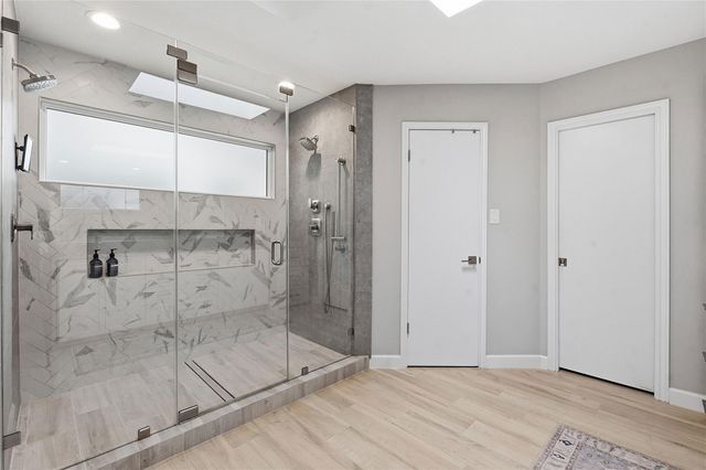 7413 Lakewood DR, Austin, TX 78750