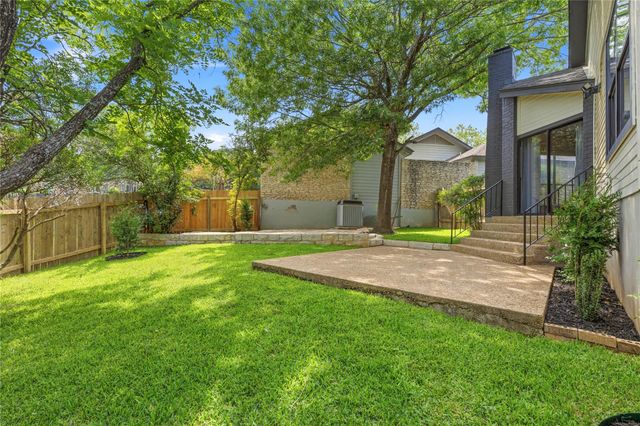 7413 Lakewood DR, Austin, TX 78750