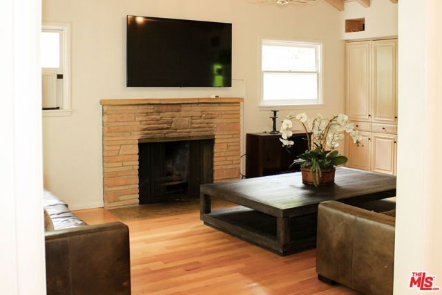 1079 MARILYN Drive, Beverly Hills, CA 90210