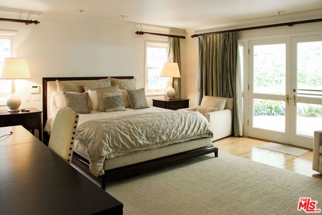 1079 MARILYN Drive, Beverly Hills, CA 90210