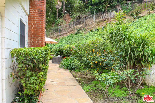1079 MARILYN Drive, Beverly Hills, CA 90210