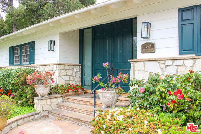 1079 MARILYN Drive, Beverly Hills, CA 90210