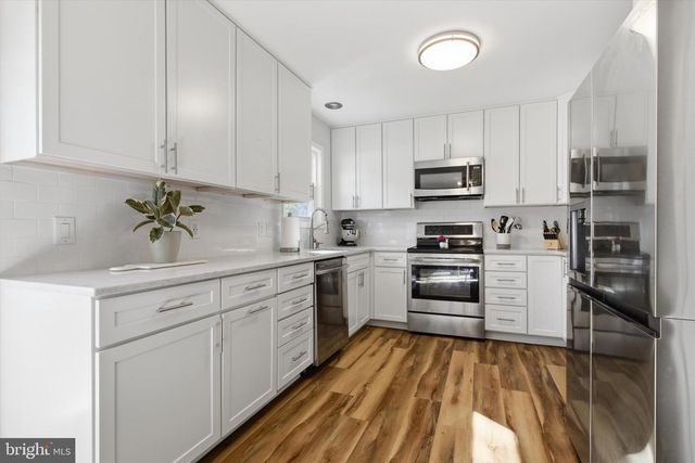 101 COTTAGE GROVE DR, Pasadena, MD 21122