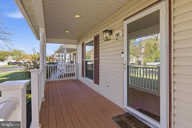 101 COTTAGE GROVE DR, Pasadena, MD 21122