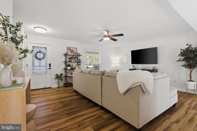 101 COTTAGE GROVE DR, Pasadena, MD 21122