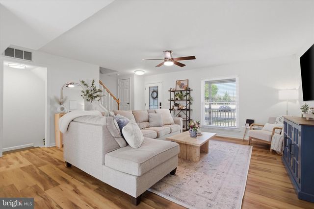 101 COTTAGE GROVE DR, Pasadena, MD 21122